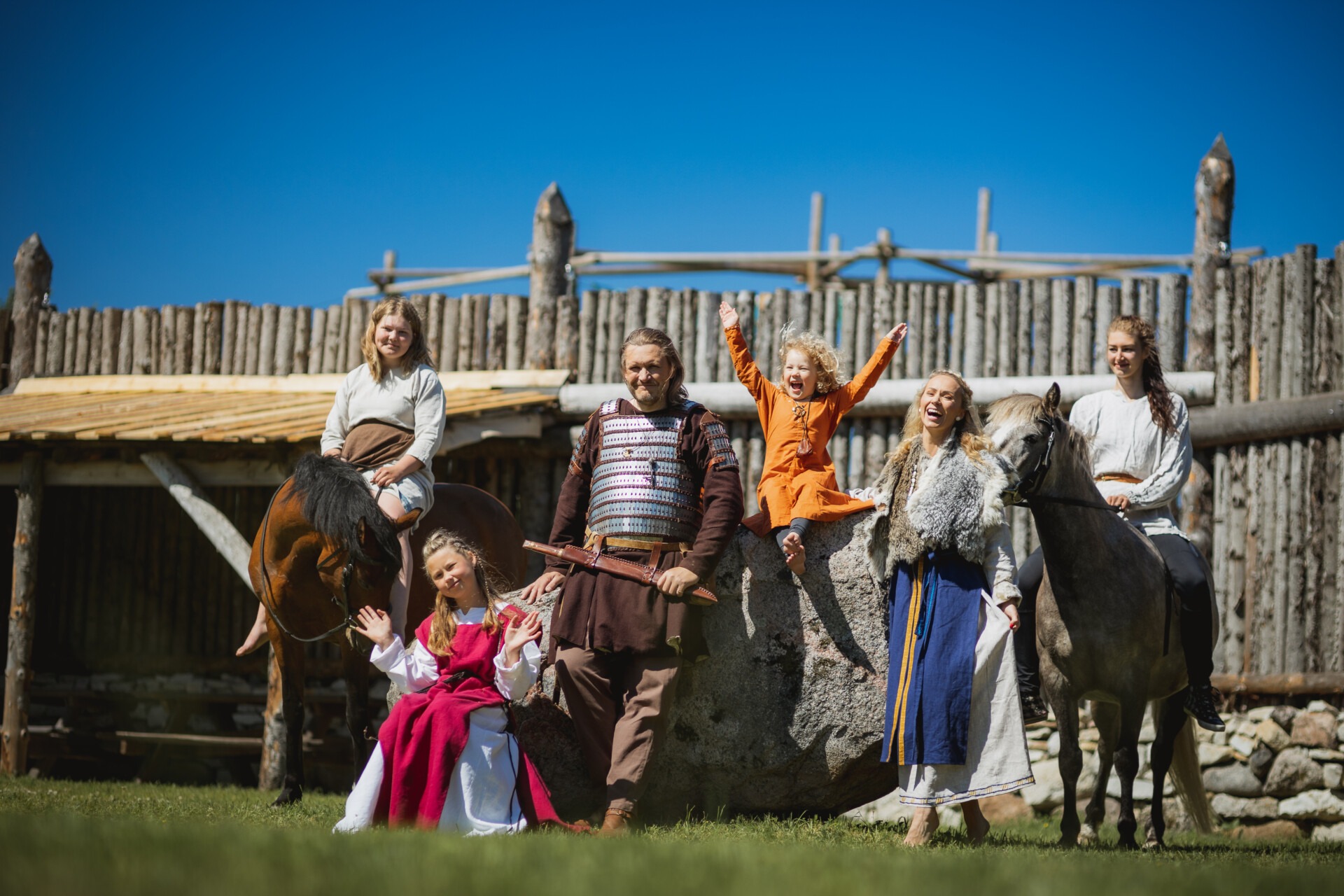 Visit Saaremaa - perepuhkus - Asva viikingiküla