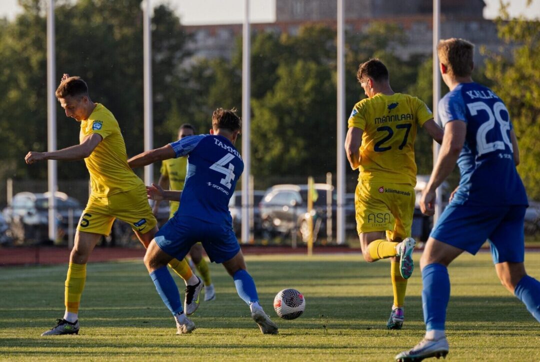 Visit Saaremaa - FC Kuressaare jalgpallimäng - foto