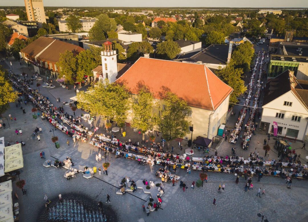 Visit Saaremaa - Kuressaare Tänavapiknik - droonifoto