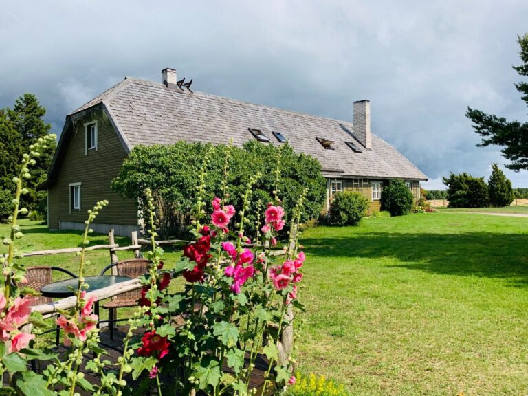Visit Saaremaa - Muha Ranna Puhketalu - foto