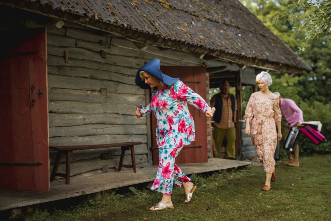 Visit Saaremaa - "Suvitajate" filmivõtted Orissaares - foto