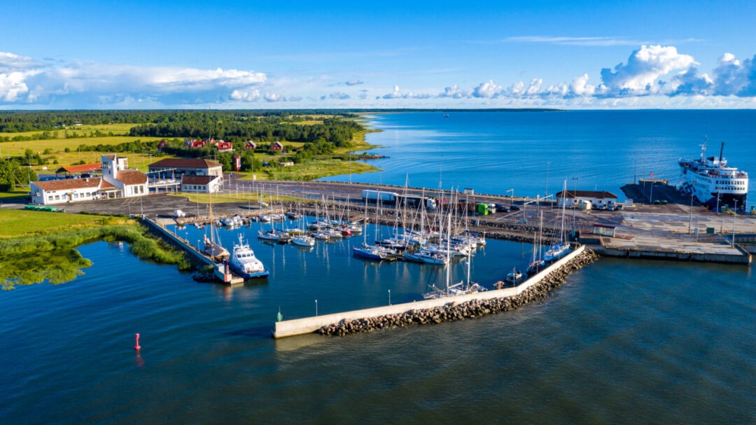Visit Saaremaa - Kuivastu harbour - photo